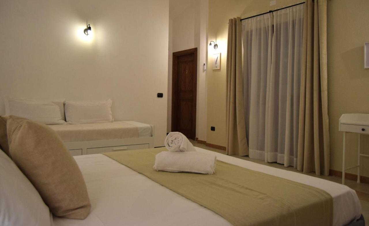 La Terrazza Hotel Olbia Exterior foto